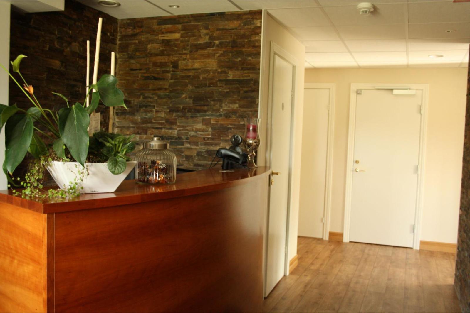 Hoegbo Hotell Skommarsgarden Sandviken Exterior photo