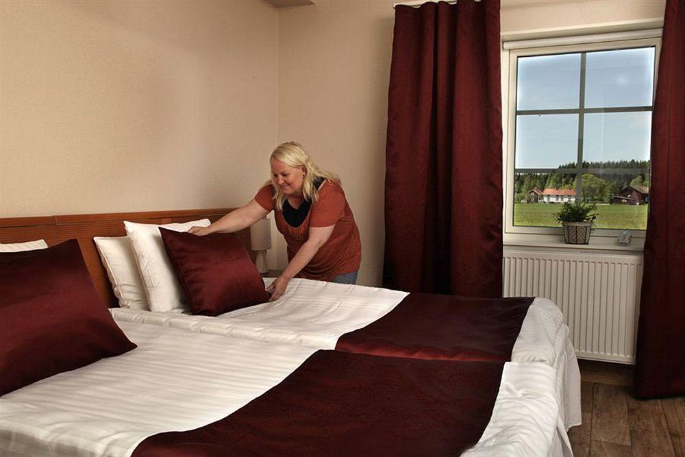 Hoegbo Hotell Skommarsgarden Sandviken Exterior photo